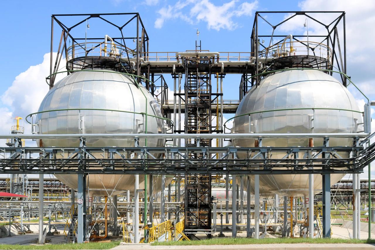 Velkoobjemové nádoby petrochemické továrny